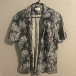 Men’s BP. Casual button down size small